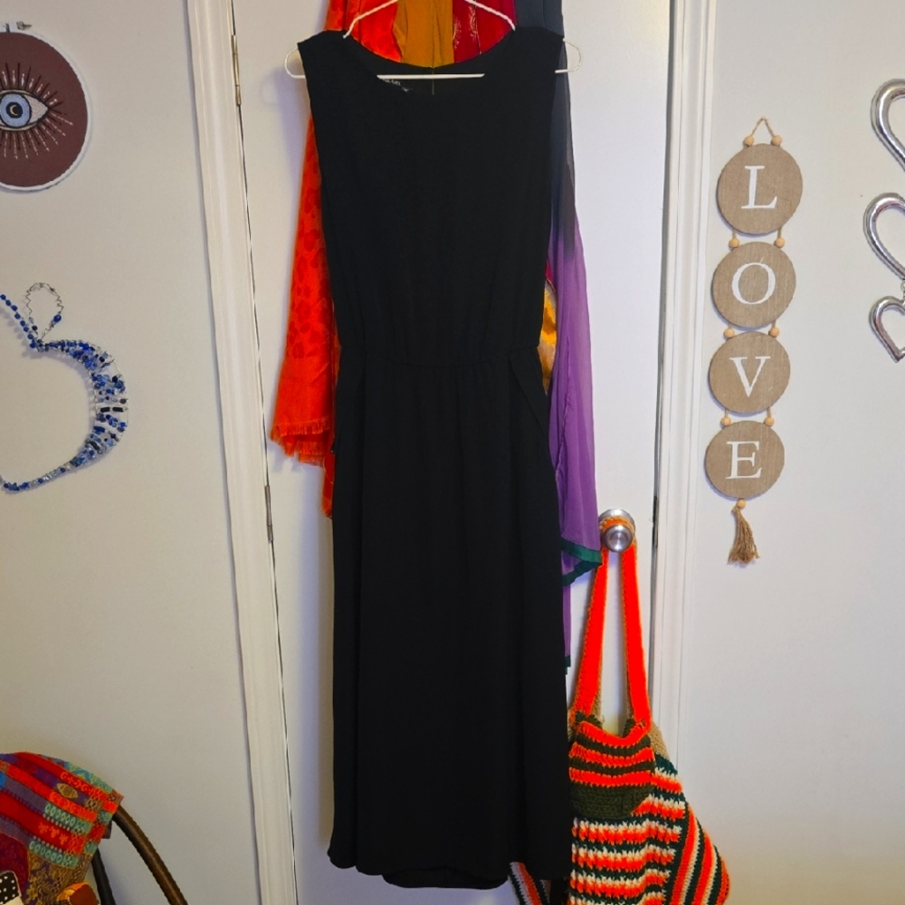 Chic Black Midi Dress